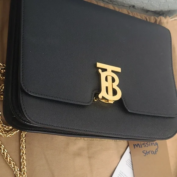 Authentic Burberry - Picture 4 of 17